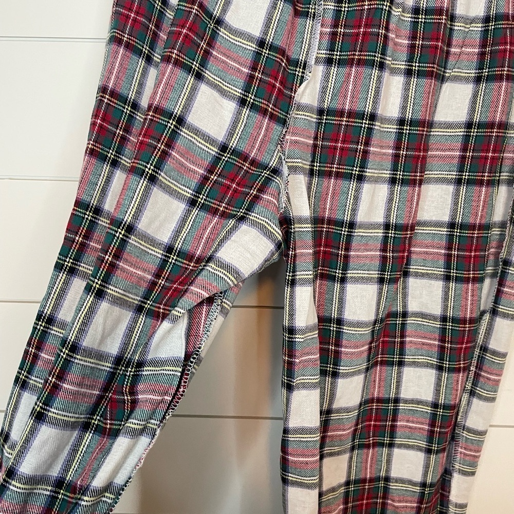 White Plaid Classic Christmas Flannel - Picture 10 of 10